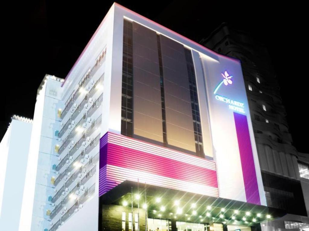 Orchardz Hotel Gajah Mada Pontianak Exterior foto