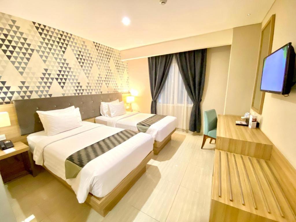Orchardz Hotel Gajah Mada Pontianak Exterior foto