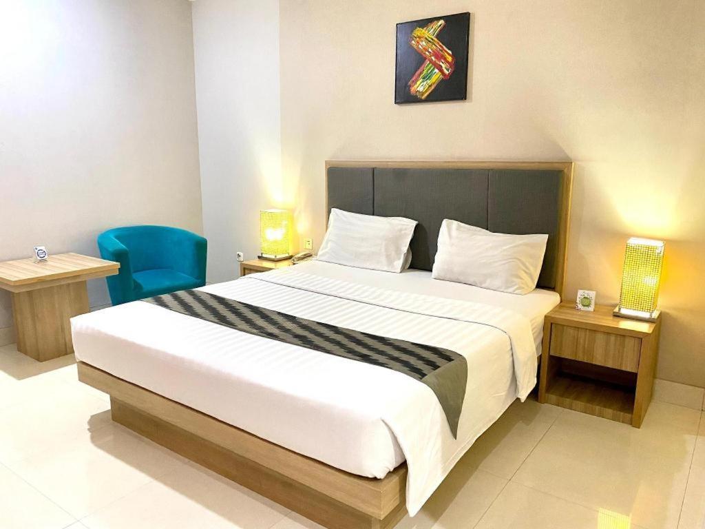 Orchardz Hotel Gajah Mada Pontianak Exterior foto