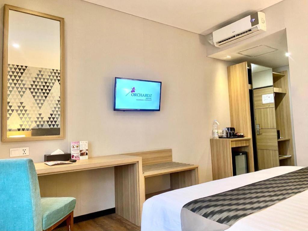 Orchardz Hotel Gajah Mada Pontianak Exterior foto