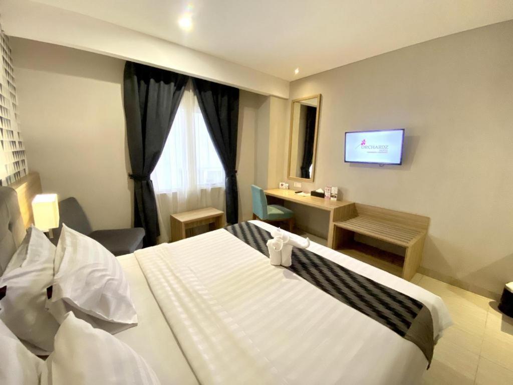 Orchardz Hotel Gajah Mada Pontianak Exterior foto