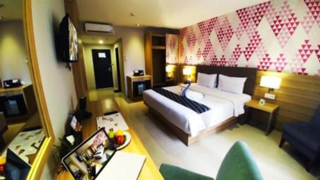 Orchardz Hotel Gajah Mada Pontianak Exterior foto